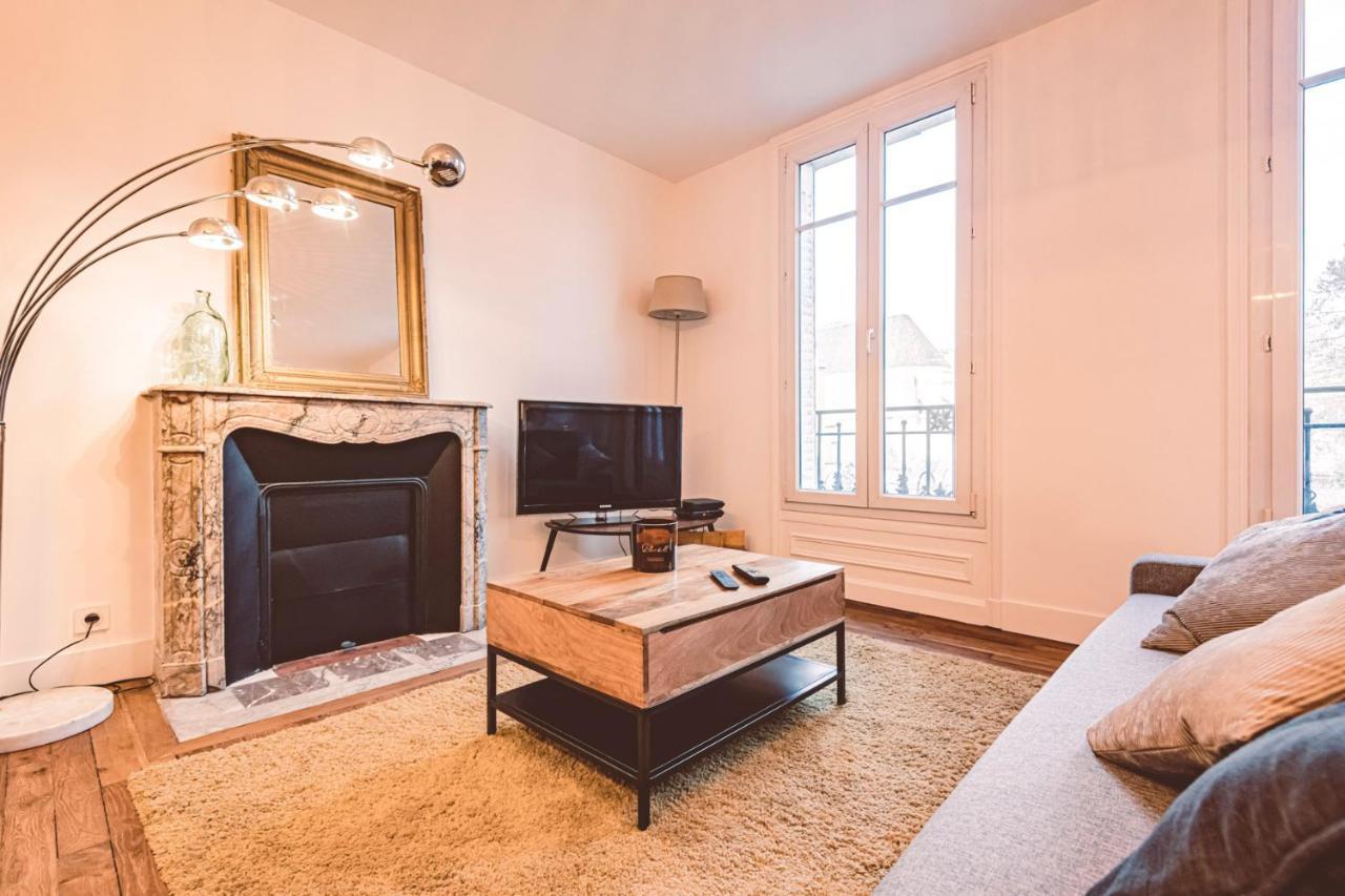 Charme De L'Ancien Pour Cet Appartement Entierement Renove Dans L'Hypercentre De Ρενς Εξωτερικό φωτογραφία